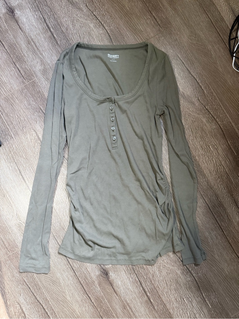 Maternity Old Navy Women's Olive Long-Sleeve Henley Top